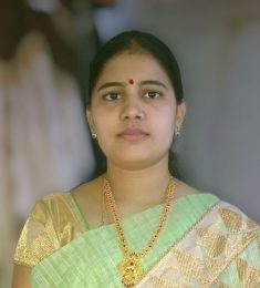 Suvarna, 38 years old, Woman, Murudeshwara, India